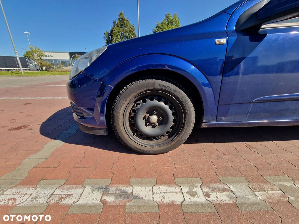 Opel Astra GTC 1.6 - 15