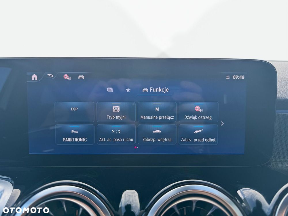 Mercedes-Benz GLB - 22