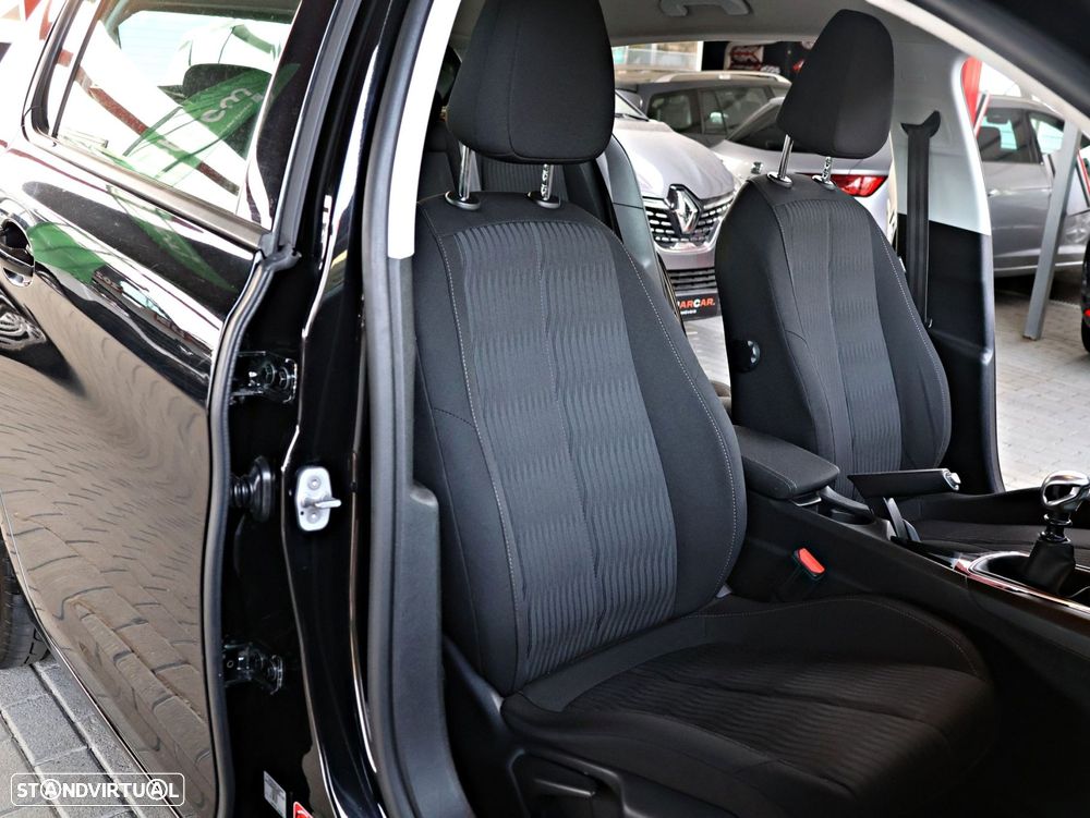 Peugeot 308 1.6 e-HDi Active J17 - 20