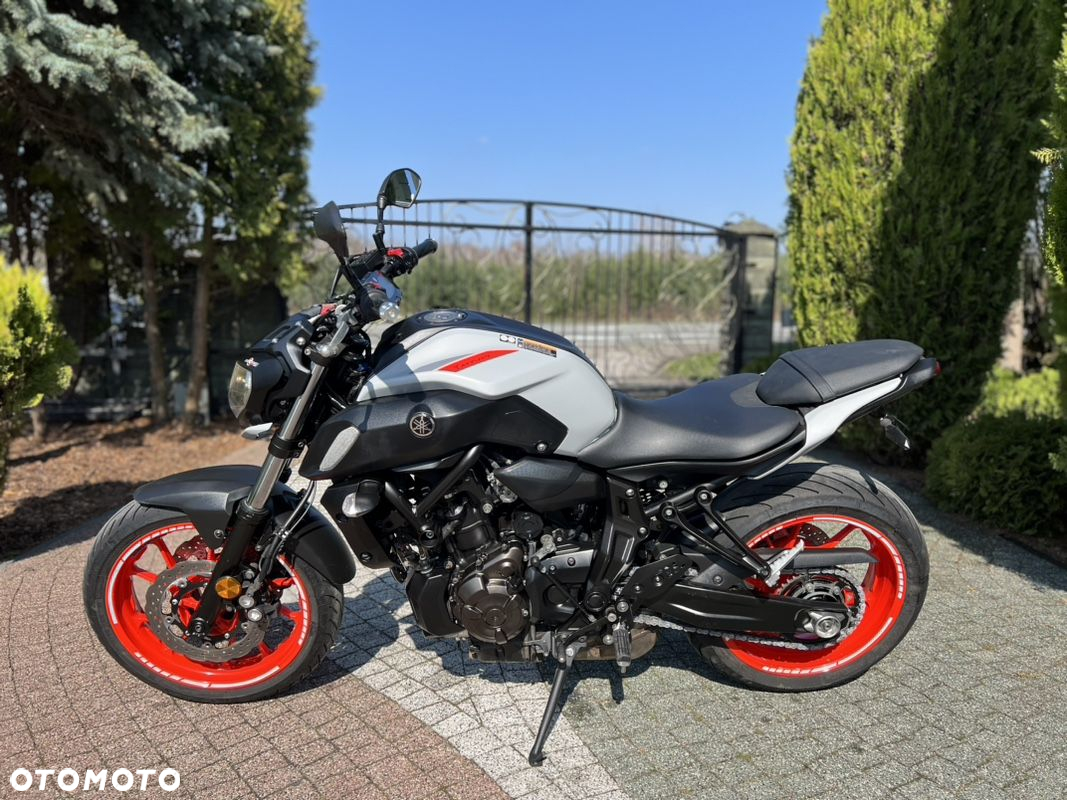Yamaha MT - 16