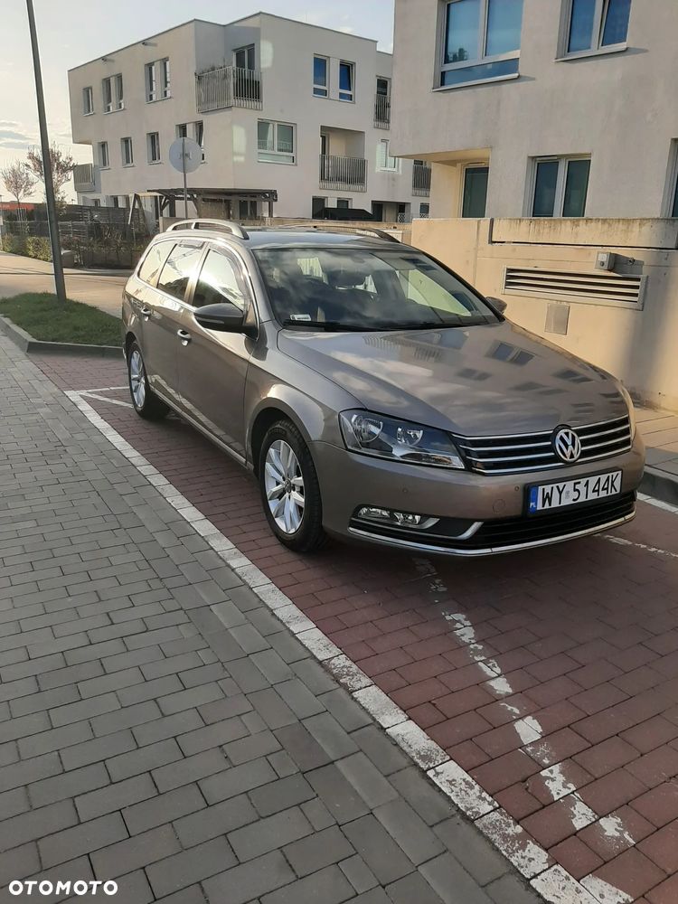 Volkswagen Passat 1.6 TDI DPF BlueMot Comfortline - 1