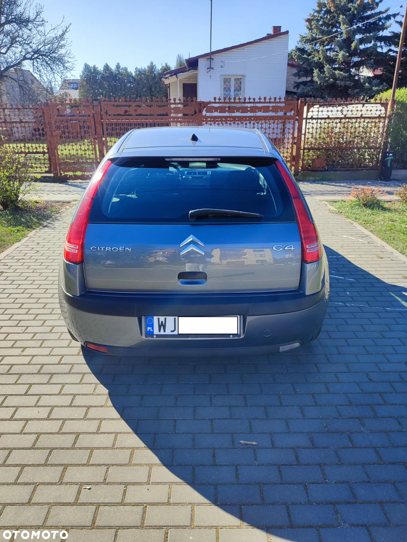 Citroën C4 1.4 16V Advance - 4