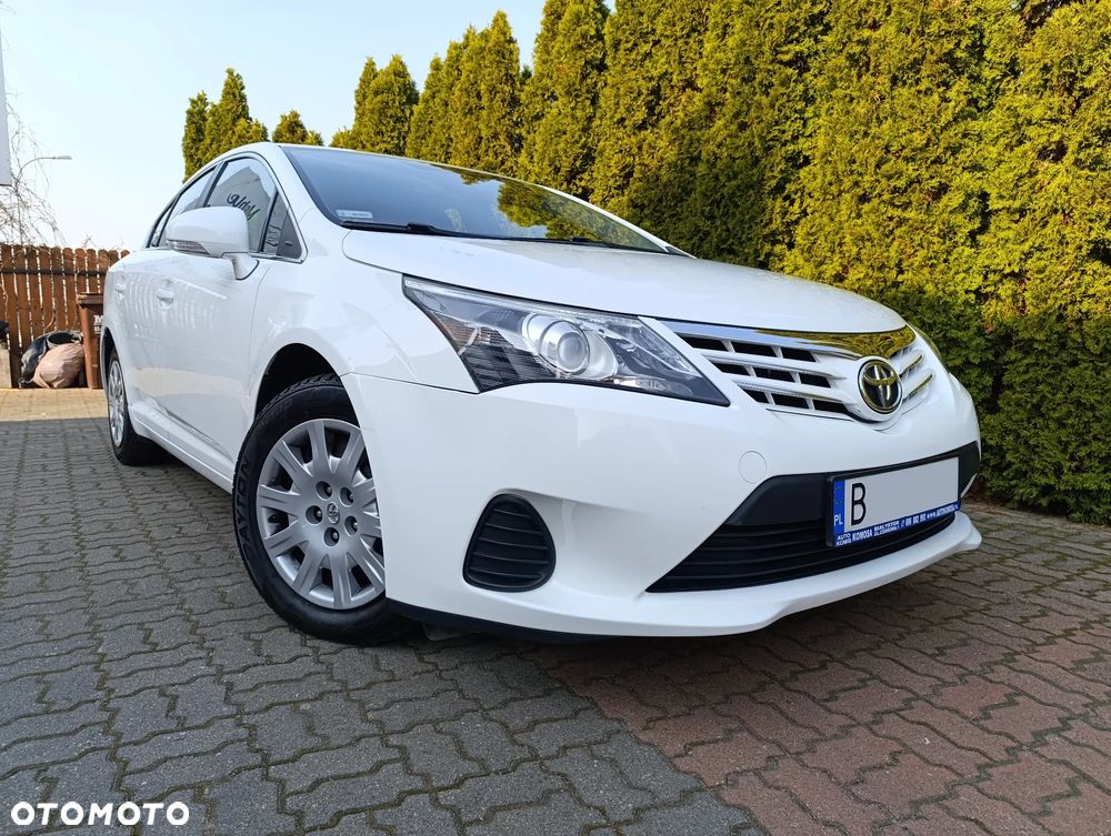 Toyota Avensis 2.0 D-4D Active - 11