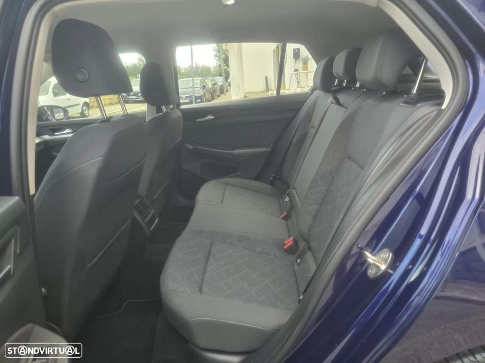 VW Golf 1.0 TSI Confortline DSG - 9