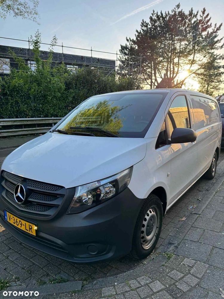 Mercedes-Benz Vito 109 - 2