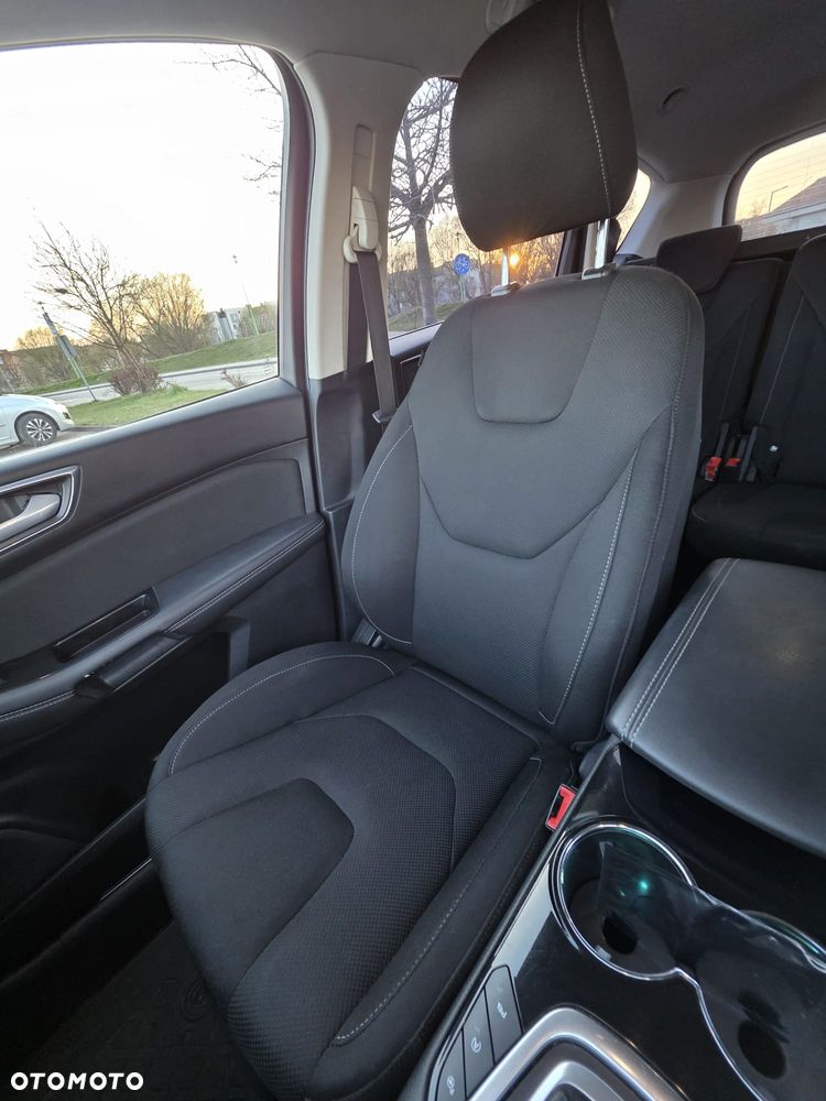 Ford S-Max - 9