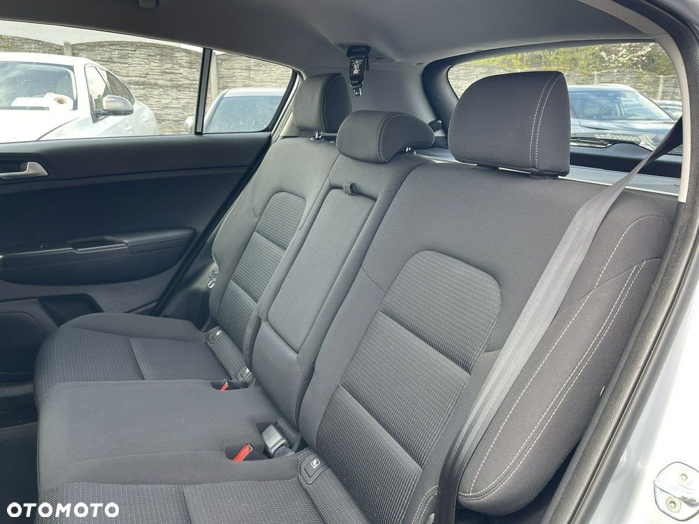 Kia Sportage 1.6 GDI 2WD Attract - 11