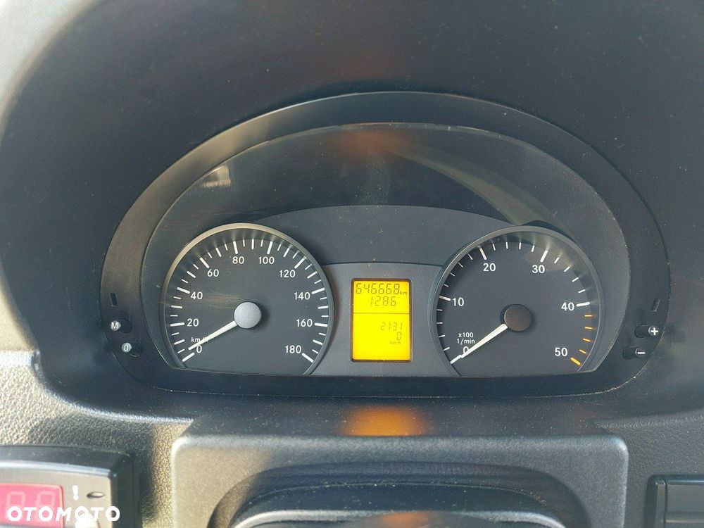 Mercedes-Benz Sprinter - 17