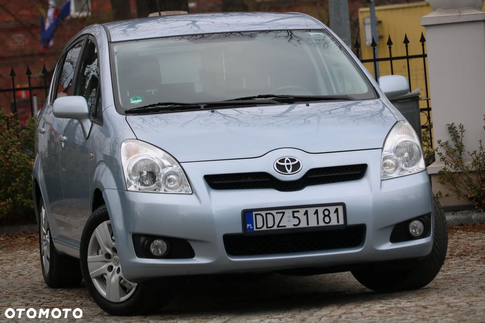 Toyota Corolla Verso - 1