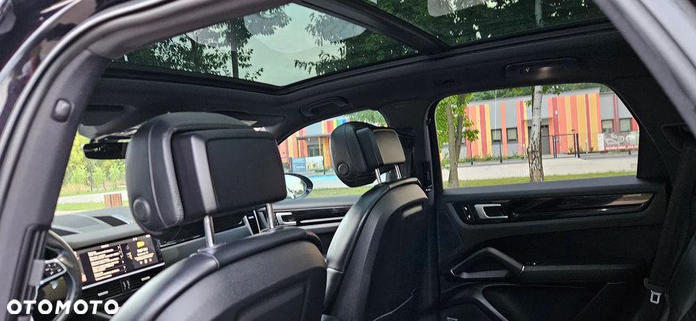 Porsche Cayenne S - 23