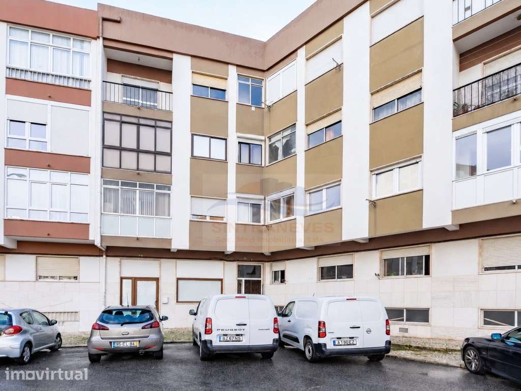 T2 Totalmente Remodelado no Casal de São Brás | 339.000 € - Grande imagem: 5/7