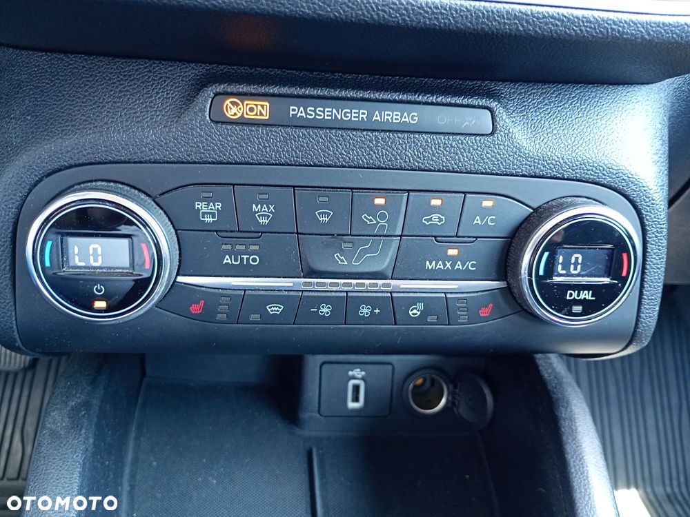 Ford Focus 1.5 EcoBoost Active - 17