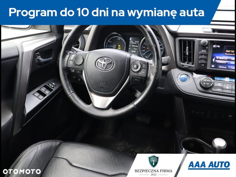 Toyota RAV4 - 8