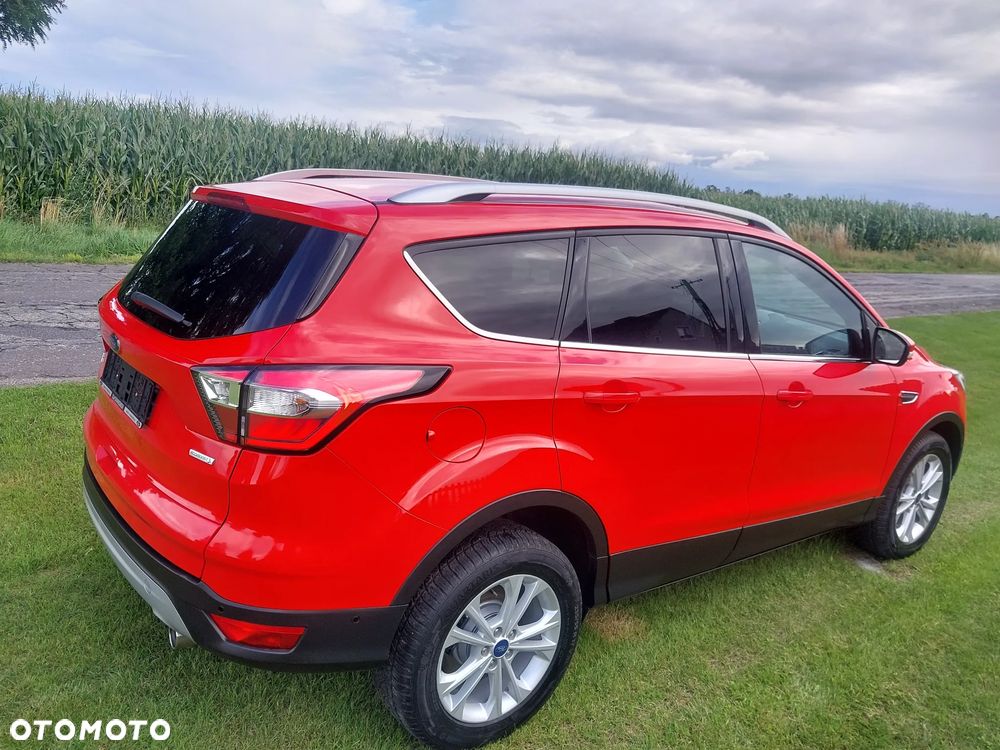 Ford Kuga 1.5 EcoBoost 2x4 Titanium - 24