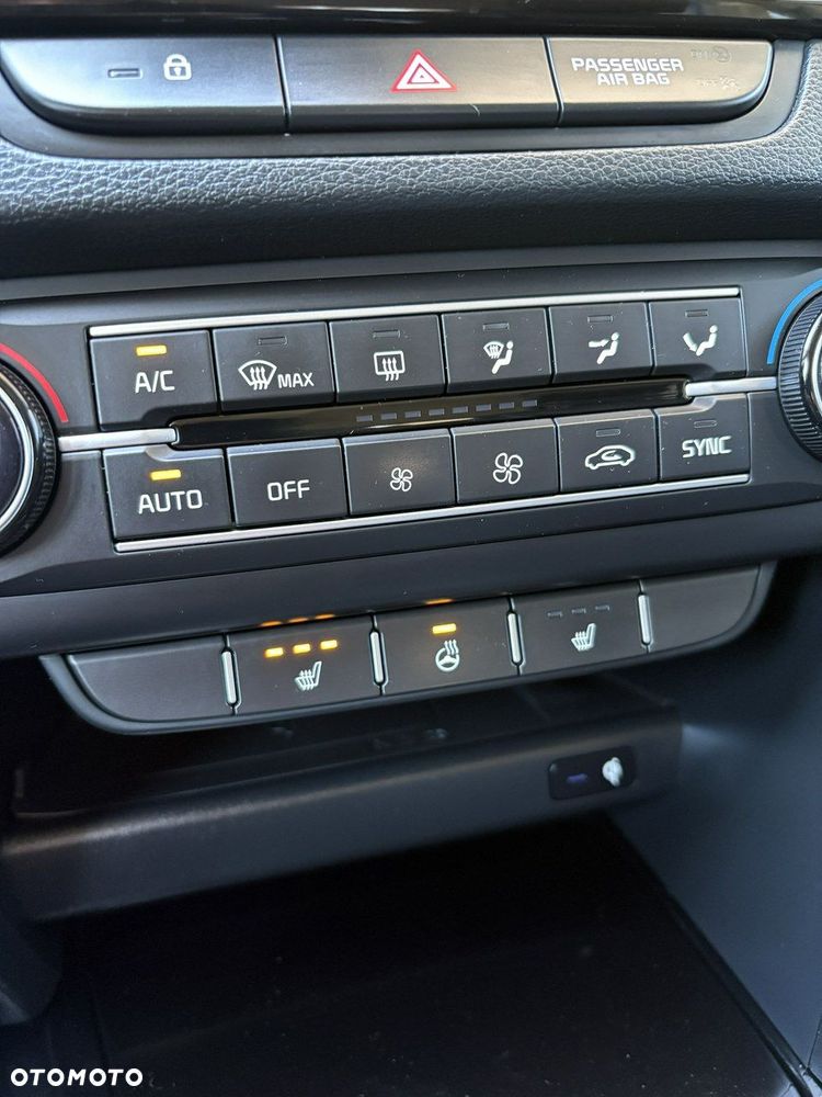 Kia XCeed 1.5 T-GDI L Business Line - 28