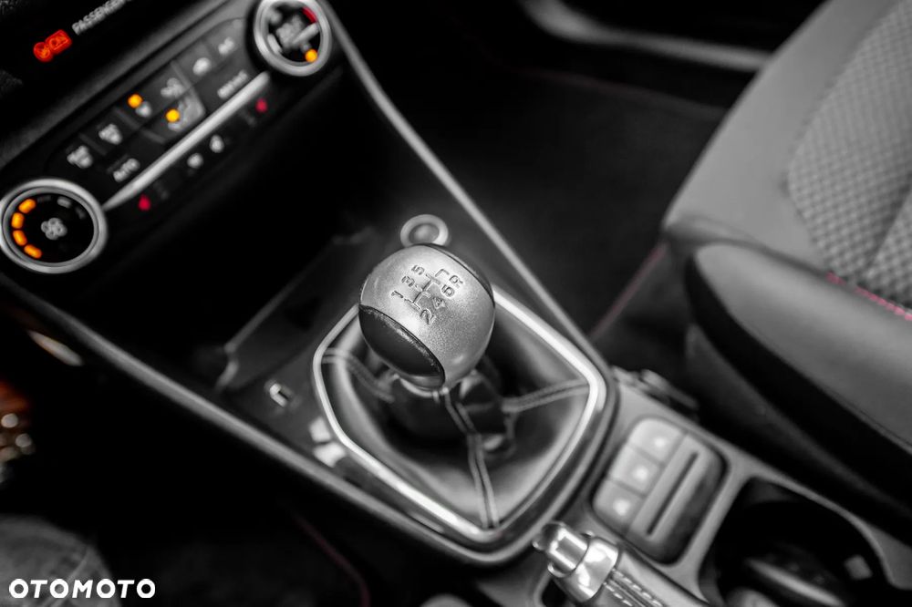 Ford Fiesta 1.0 EcoBoost Start-Stop ST-LINE - 30