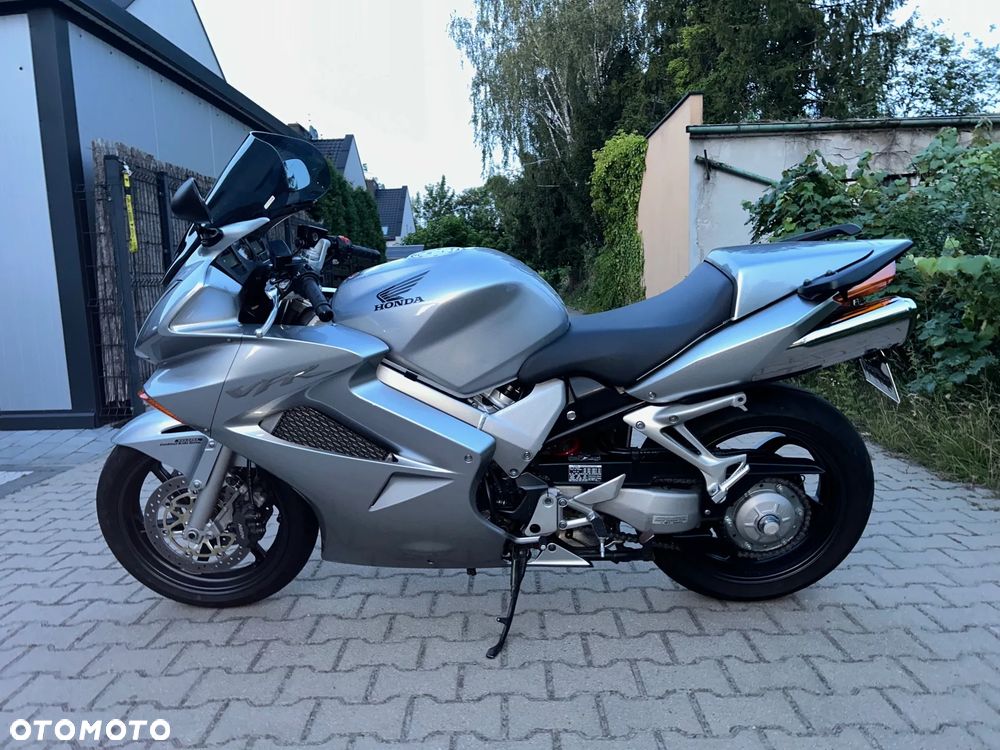 Honda VFR - 5