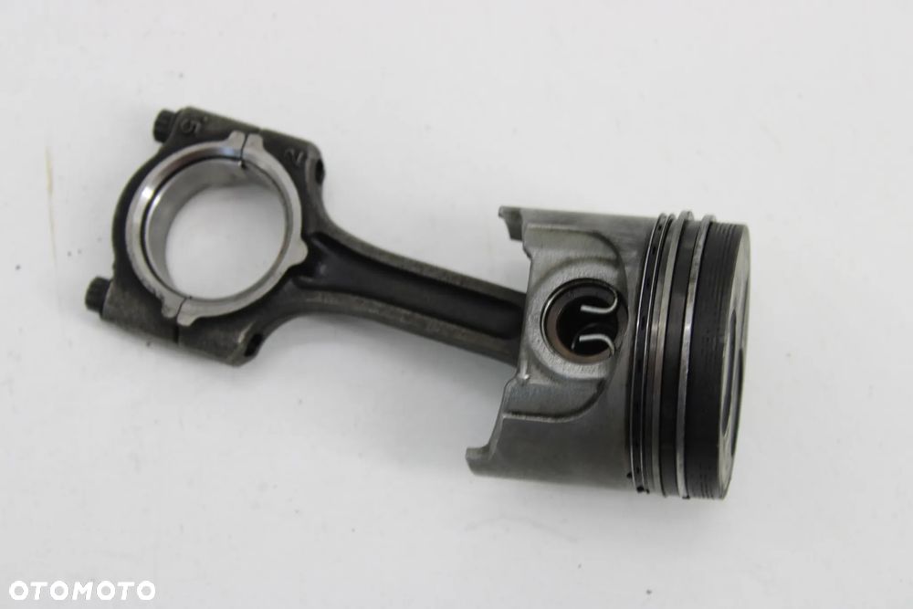 Aixam Silnik Kubota Tłok + Korbowód - 2