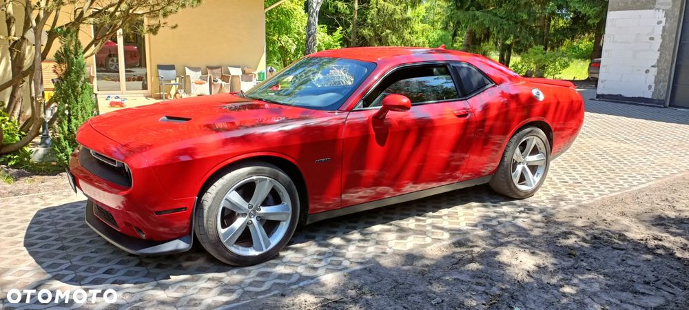 Dodge Challenger - 2