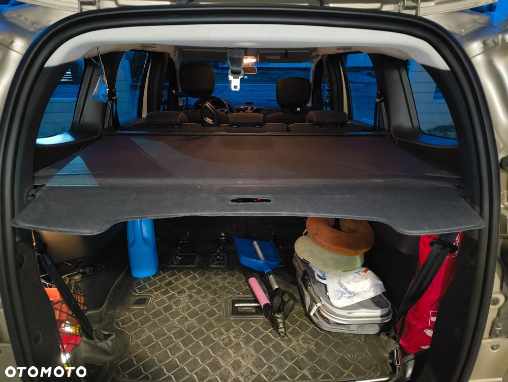 Dacia Lodgy 1.3 TCe Laureate S&S - 33