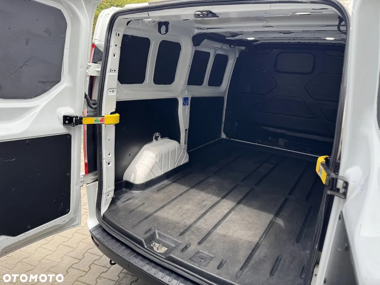 Ford Transit Custom - 13