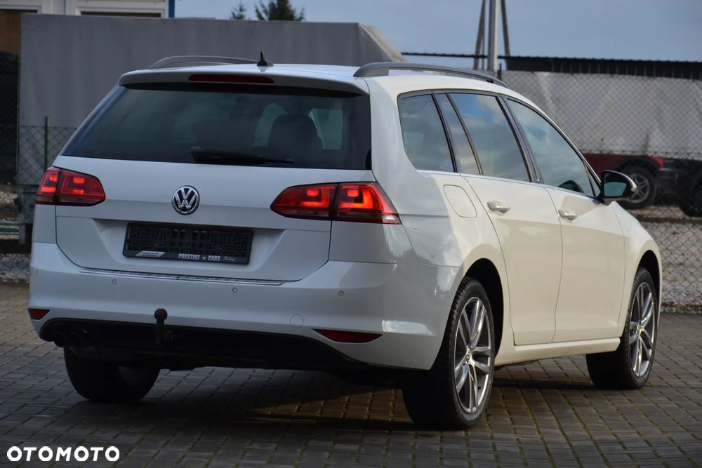 Volkswagen Golf Variant 2.0 TDI 4Motion BlueMotion Technology Highline - 11