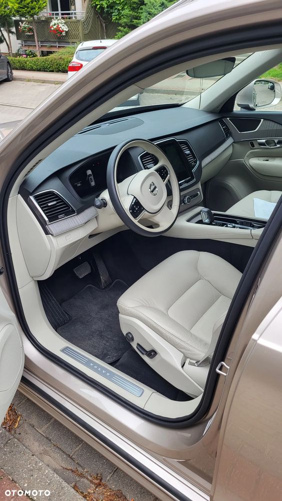 Volvo XC 90 - 4