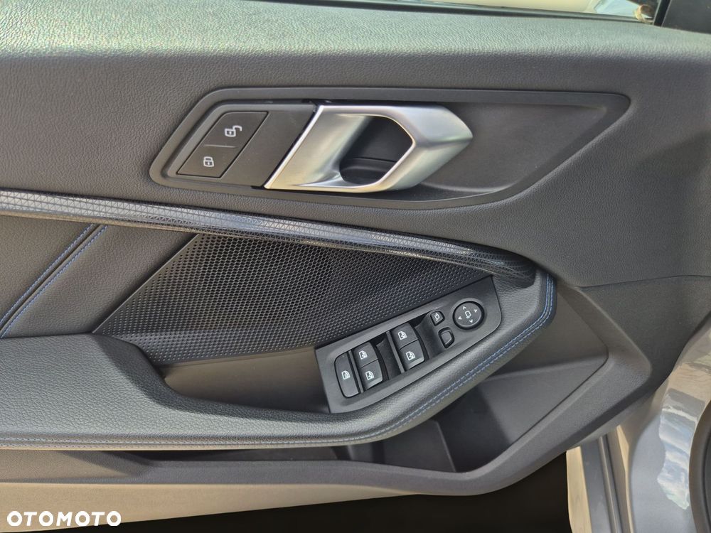 BMW Seria 2 218i M Sport - 11