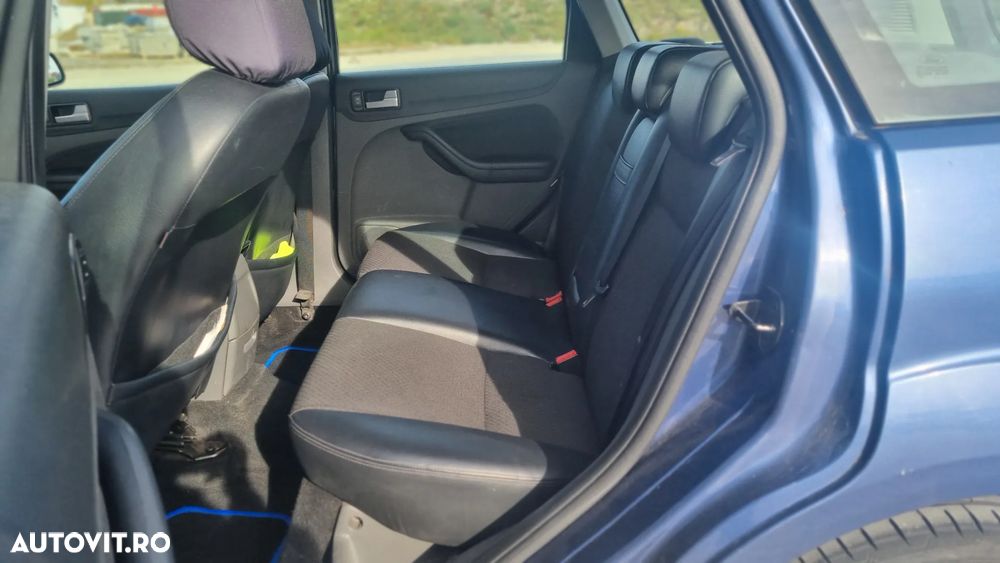 Ford Focus 1.6 Ti-VCT Titanium - 11