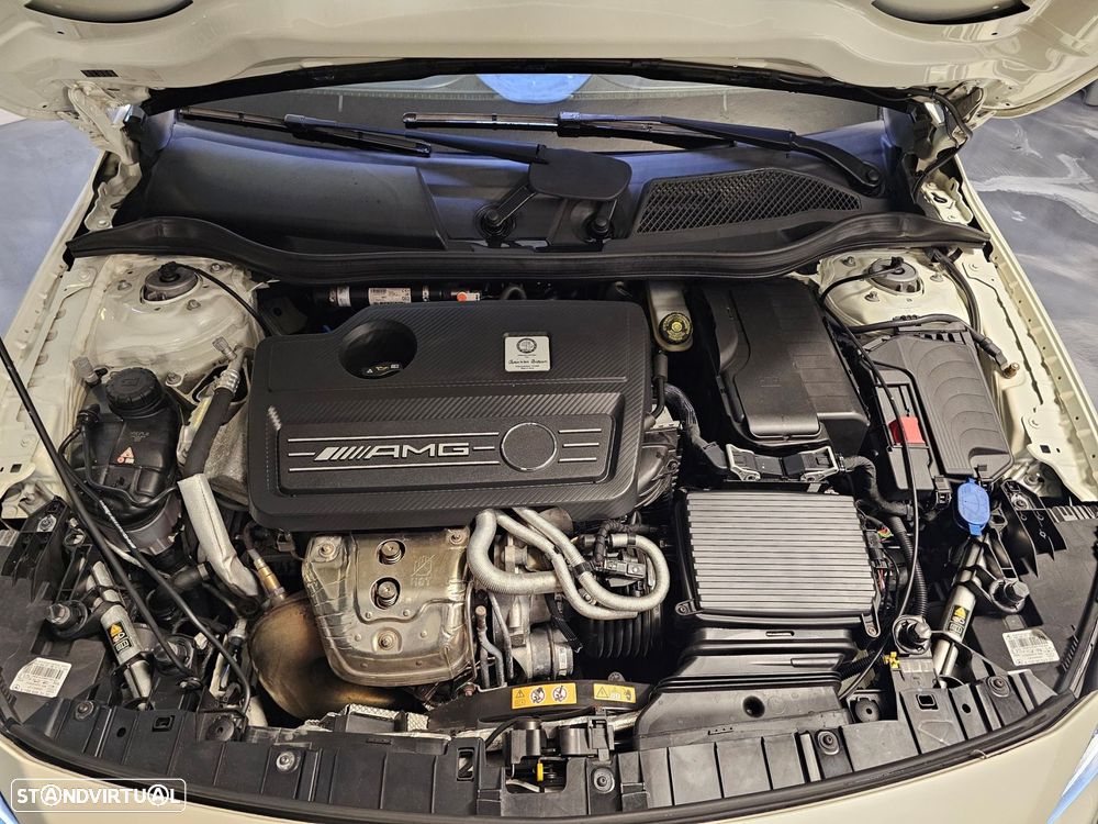 Mercedes-Benz GLA 45 AMG 4Matic Speedshift 7G-DCT - 35