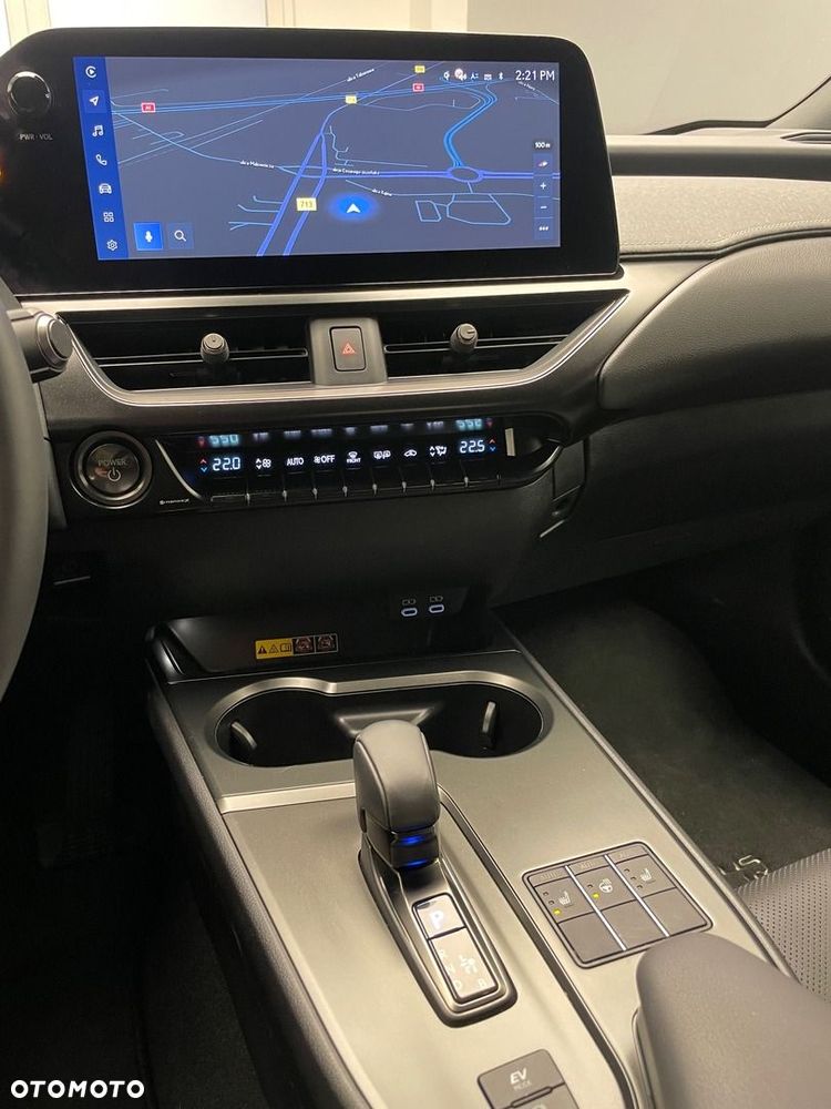 Lexus UX 300h Prestige - 13