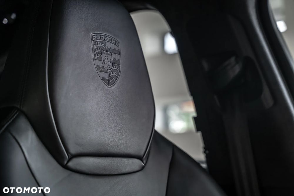 Porsche Cayenne - 24