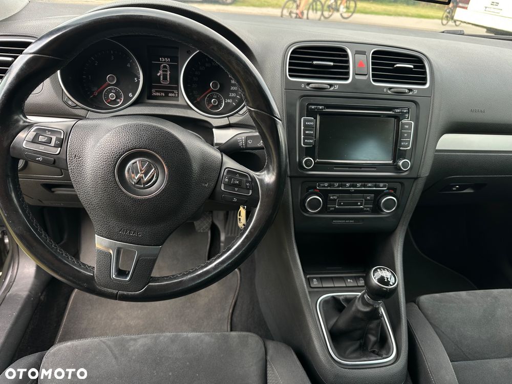 Volkswagen Golf 1.6 TDI DPF Highline - 9