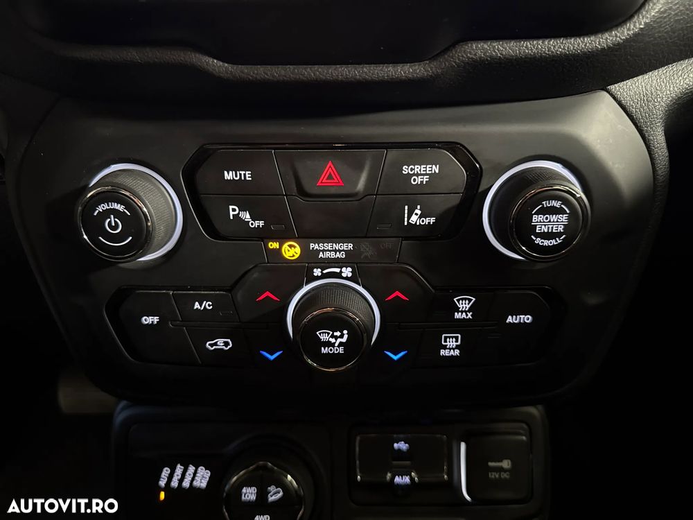 Jeep Renegade - 19
