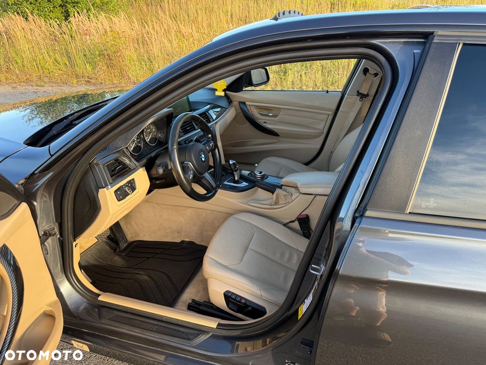 BMW Seria 3 335i - 14