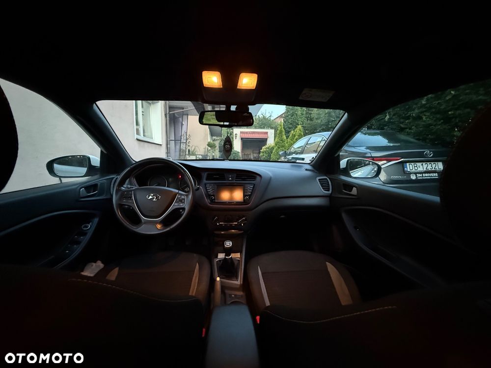 Hyundai i20 1.2 Comfort - 11