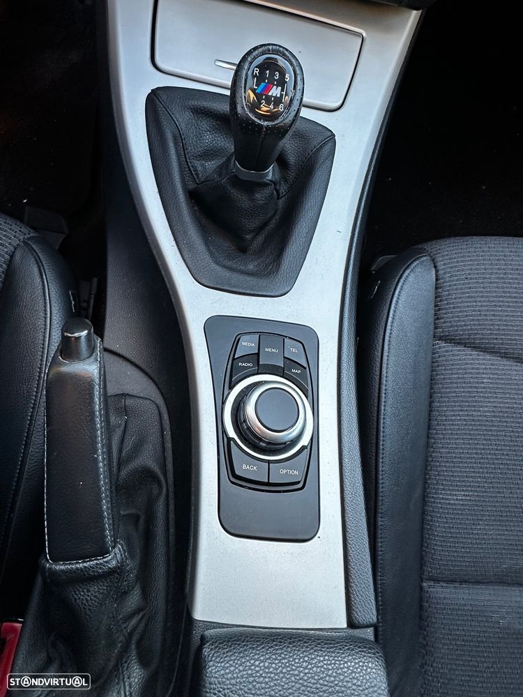 BMW 318 d Navigation - 17