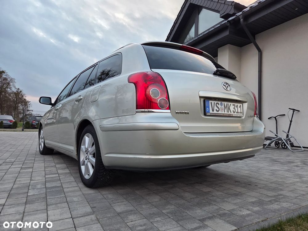 Toyota Avensis 1.8 VVT-i Edition - 6