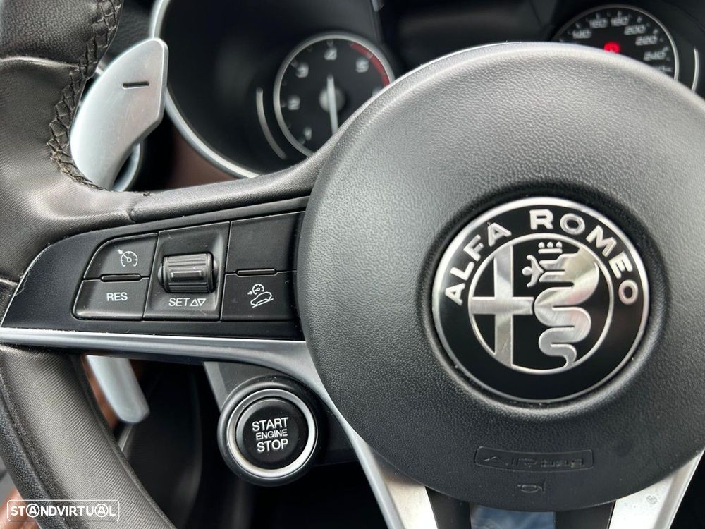 Alfa Romeo Stelvio 2.2 D Super AT8 Q4 - 16