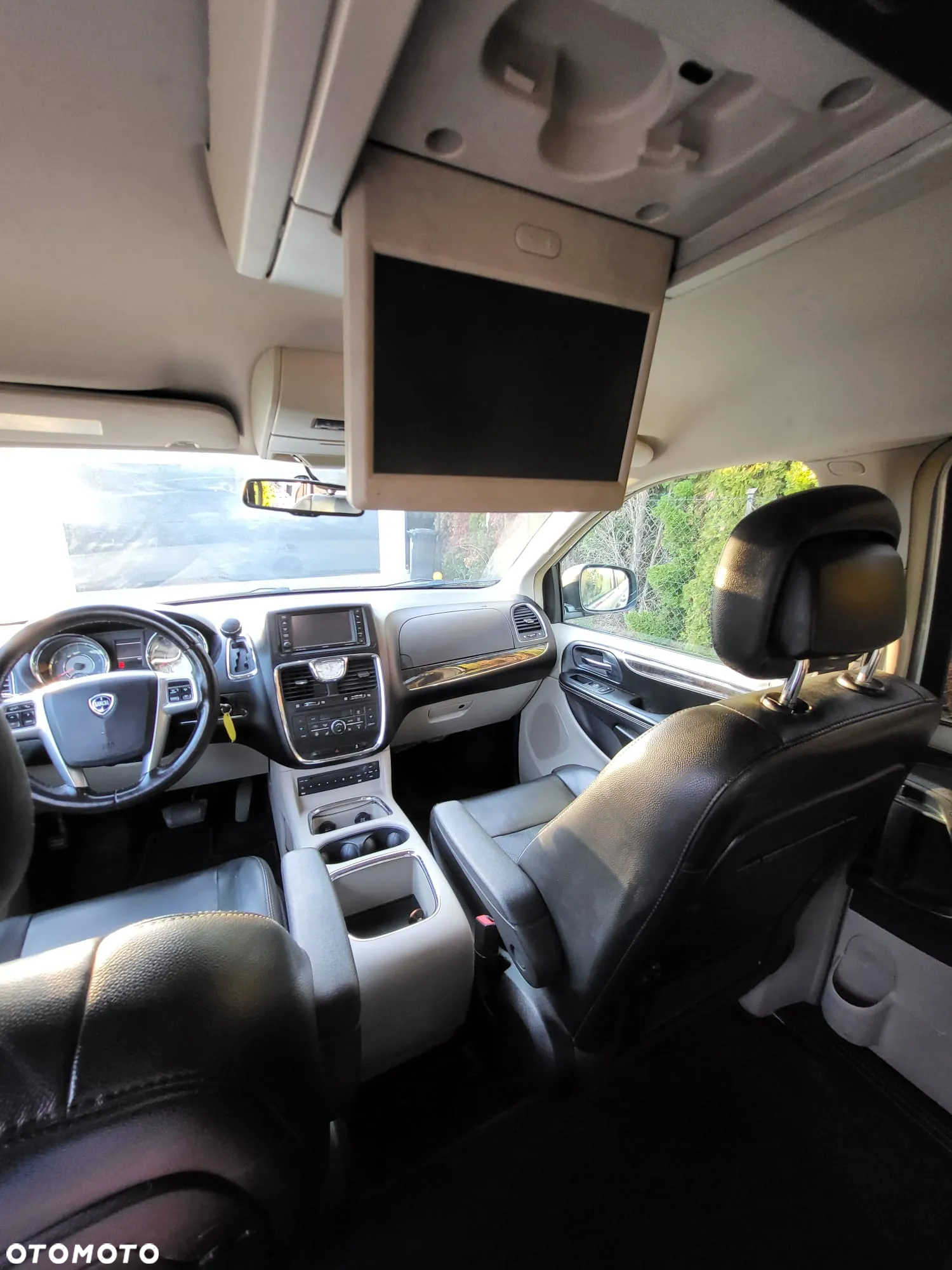 Lancia Voyager 2.8CRD Platinum - 13