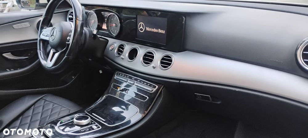 Mercedes-Benz Klasa E 200 d 9G-TRONIC - 3