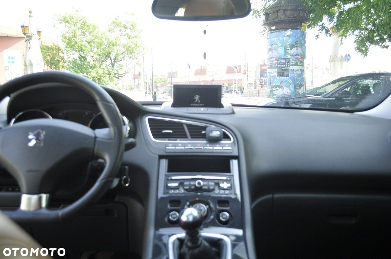 Peugeot 5008 - 17
