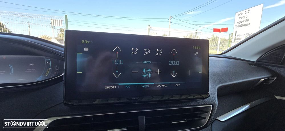 Peugeot 3008 1.6 Hybrid Allure e-EAT8 - 34