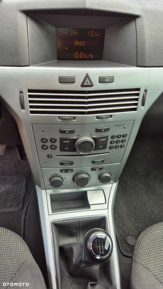 Opel Astra 1.4 111 - 10