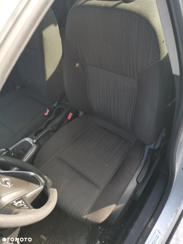 Części Opel Astra J Kombi Z176 - 13