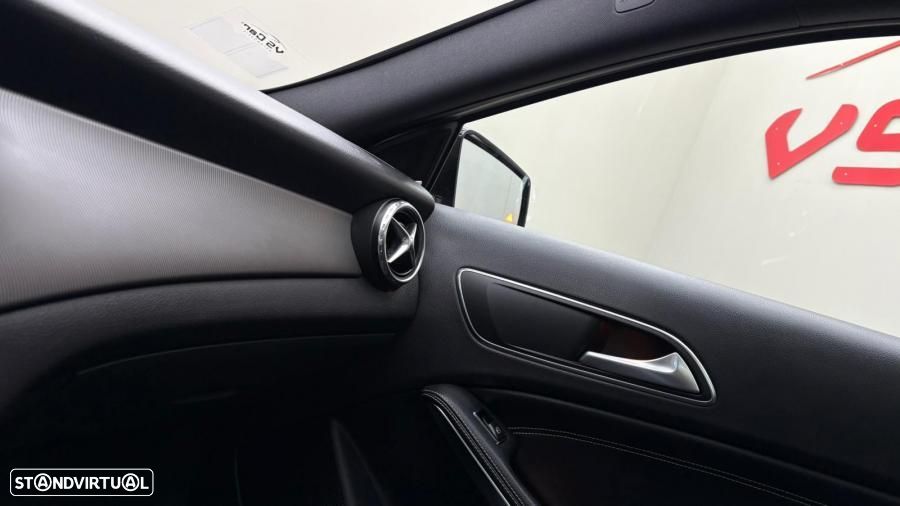 Mercedes-Benz GLA 220 CDI Urban 4-Matic - 12