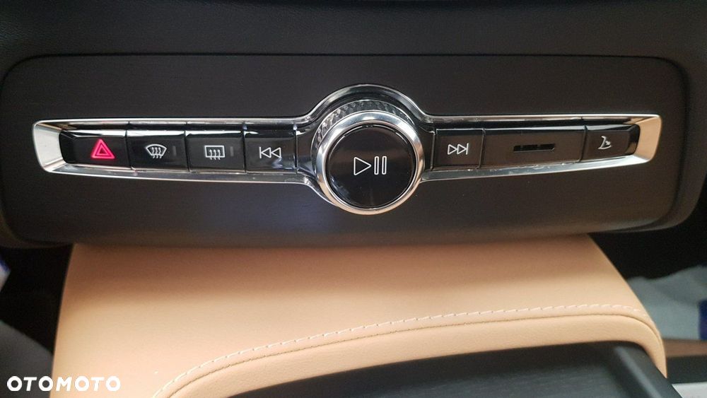 Volvo XC 90 - 26