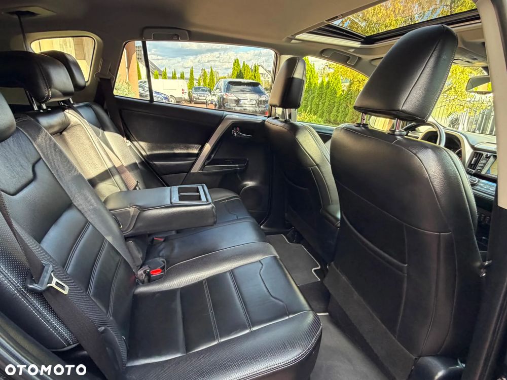 Toyota RAV4 Hybrid Premium 4x4 - 38