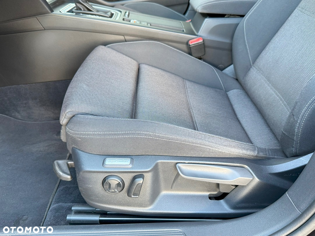 Volkswagen Passat 2.0 TDI BMT Comfortline DSG - 20