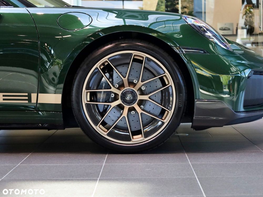 Porsche 911 - 9